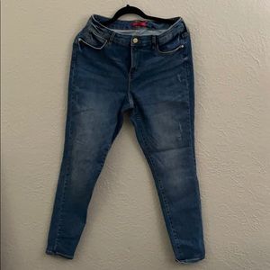 Jennifer Lopez skinny jeans